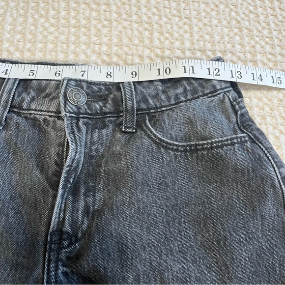 HOLLISTER High Rise 5” Relaxed Shorts Size 24 - Picture 7 of 7